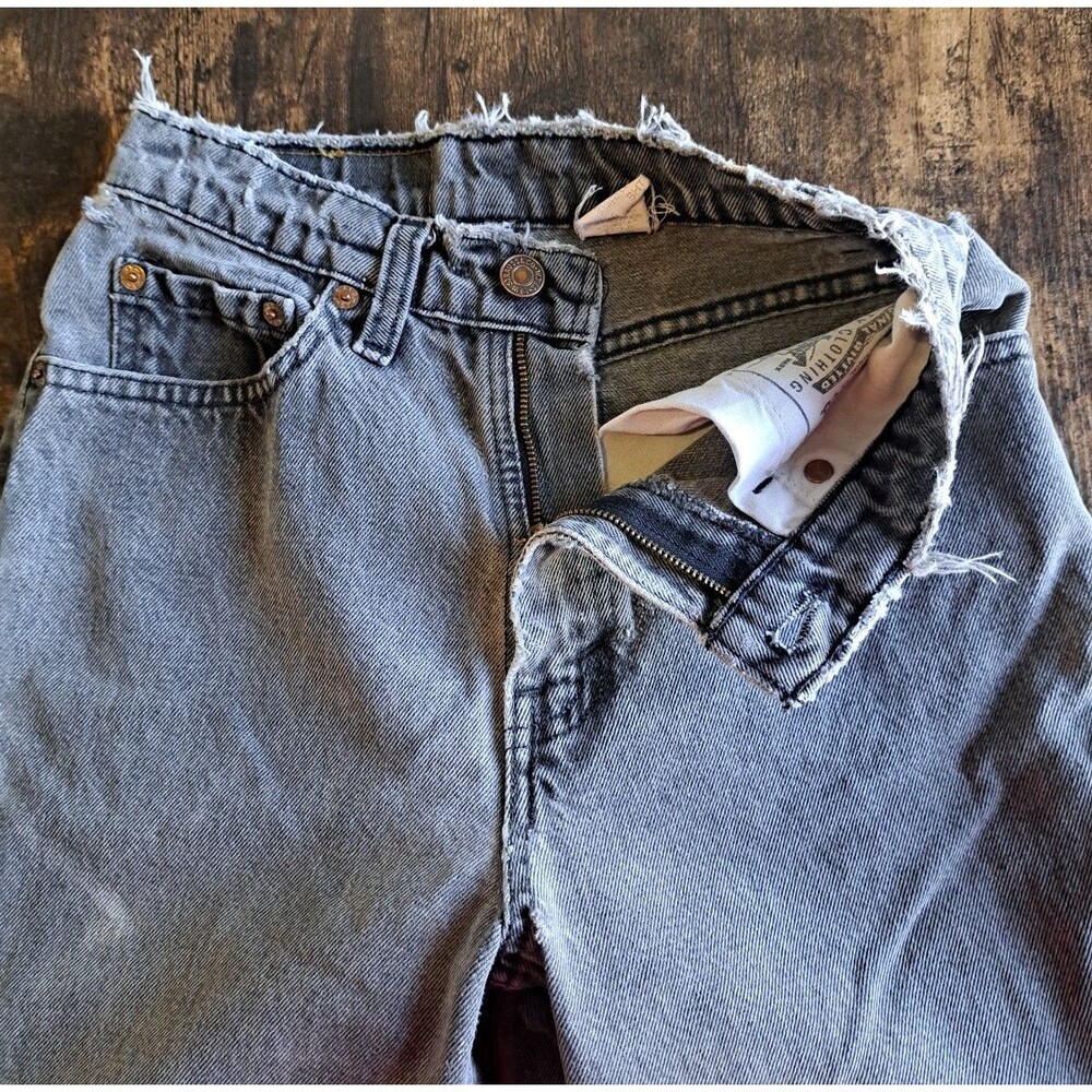 Vintage Levi's 512 Slim Fit Tapered Jeans Short - Picture 6 of 12